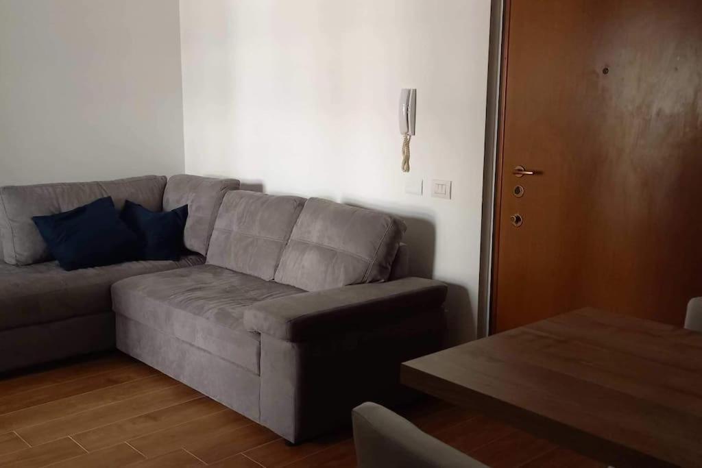 Spilamberto 6B - 12Mins From San Donato M3 Station Apartment ซานโดนาโต มีลาเนเซ ภายนอก รูปภาพ